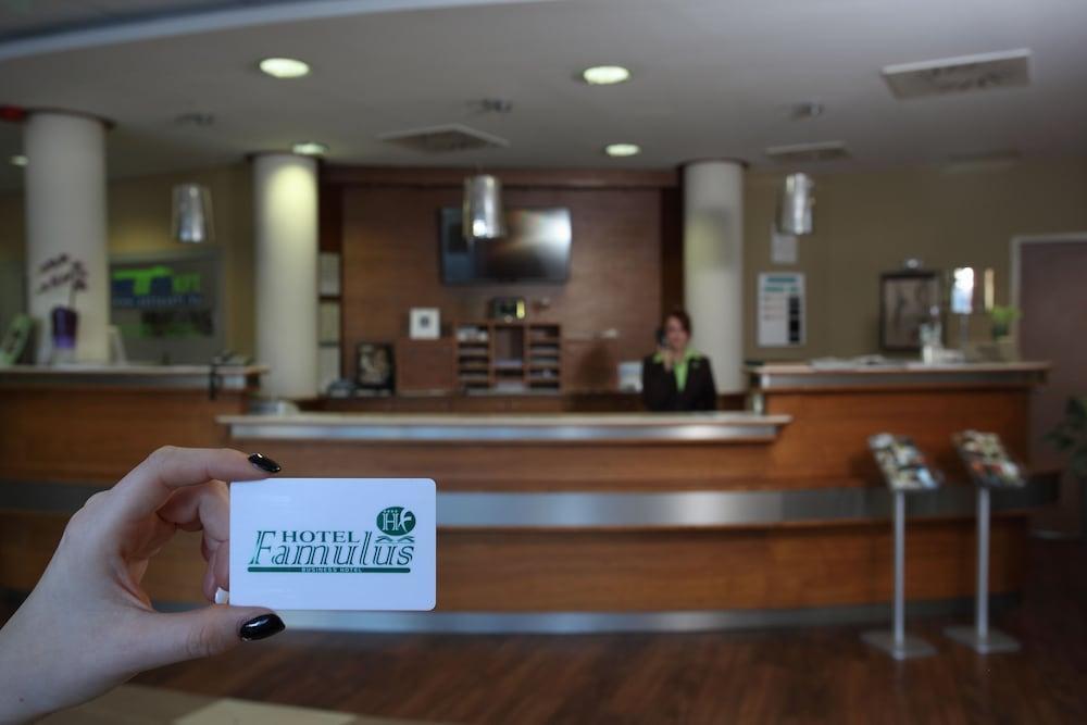 Famulus Hotel Gyor