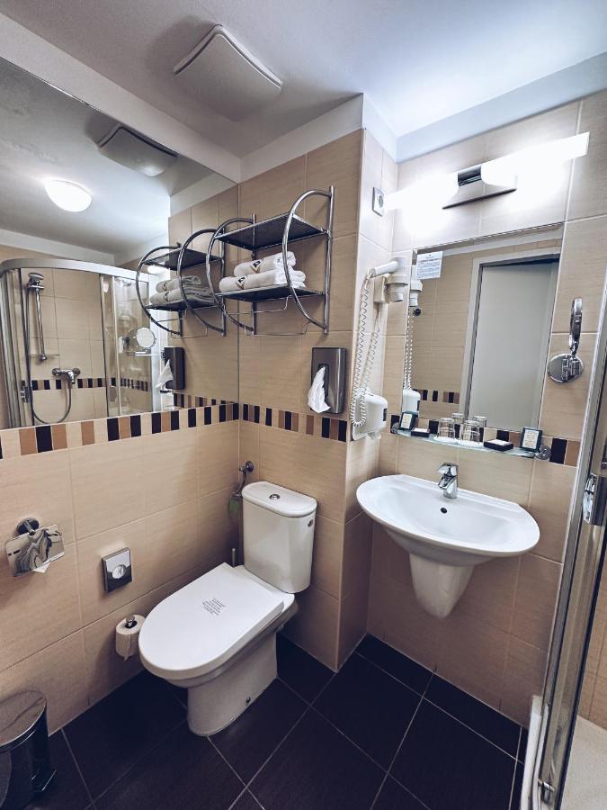 Famulus Hotel Gyor